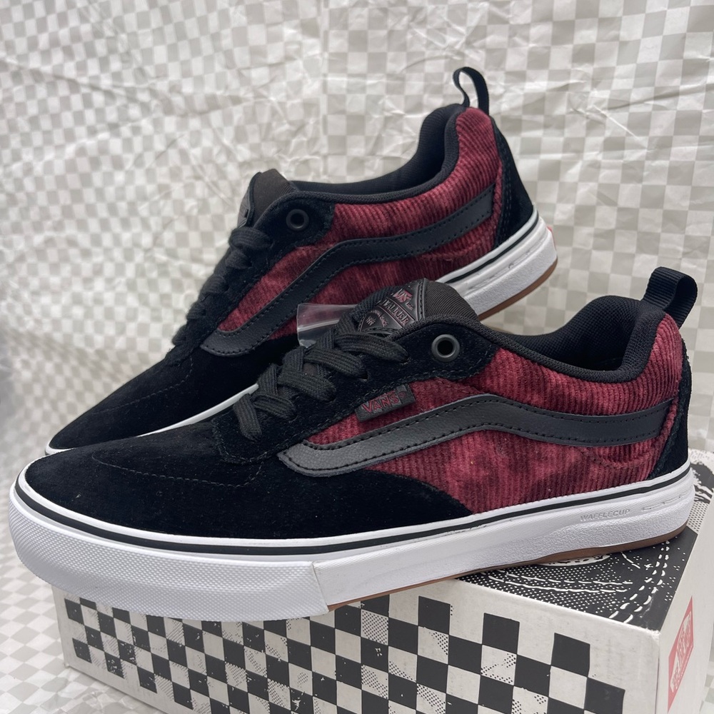 Vans WMNS Kyle Walker
Corduroy Tie-Dye/Black/White Sneakers 
VN0A5JIEX4C - Picture 7 of 16